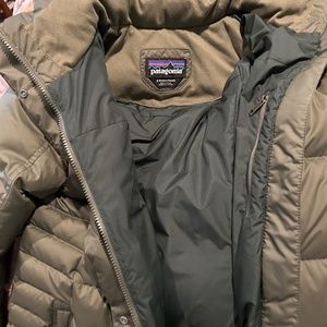 Women’s Patagonia Down Parka Like New : S